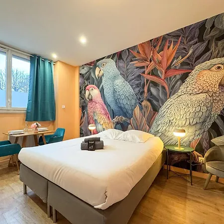 Tropical Setting - - Hospitals - Eurexpo